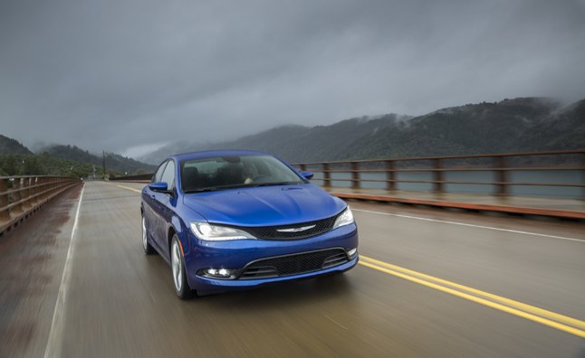 2015 Chrysler 200 V6 AWD Rated at 22 MPG Combined