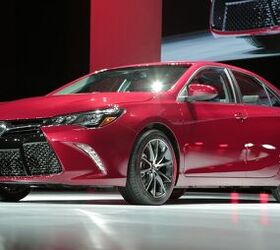 2015 toyota camry video first look
