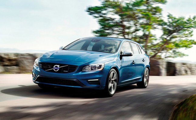 Volvo R Package Volvo V60 Plug-In Dolled Up With R-Design Package | AutoGuide.com