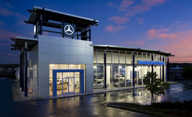 mercedes usa challenges its dealers for better customer service