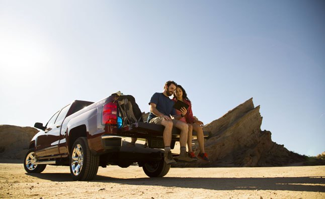 OnStar 4G LTE Chevrolet Silverado: The 2015 Chevrolet Silveradoas available OnStar with 4G LTE features a built-in Wi-Fi hotspot that works in or around the truck, including the tailgate area.