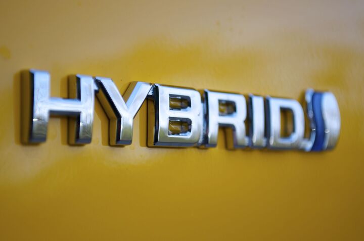 Toyota to Boost Hybrid Efficiency 10% With New Chips