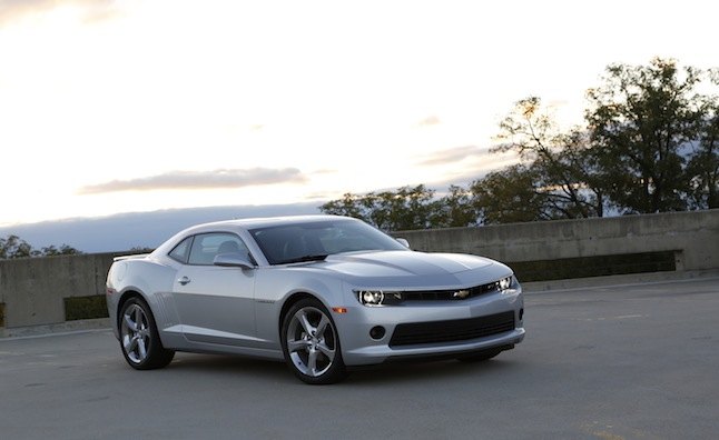 The 2015 Camaro features a standard 3.6L V6 with 323 horsepower.