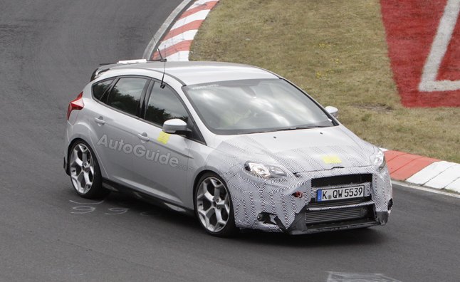 2016 ford focus rs spied testing on the nrburgring