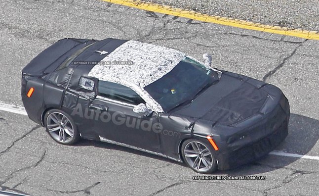 2016 chevrolet camaro spied for the first time