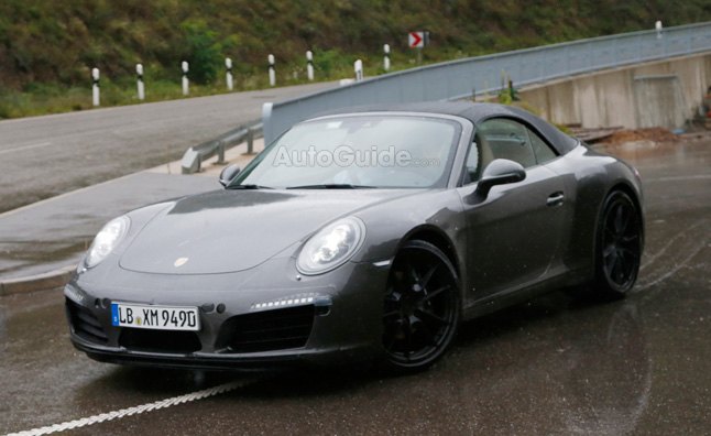 Porsche 911 Facelift Exposed in Spy Photos
