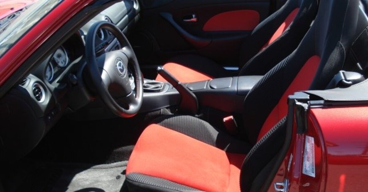 Five-Point Inspection: 2005 Mazdaspeed MX-5 | AutoGuide.com