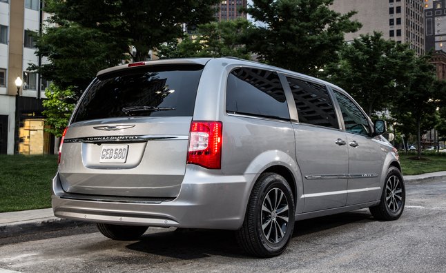 New Chrysler Minivan to Be 'Stunning' Says CEO