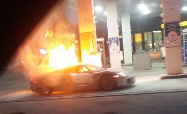 porsche 918 spyder catches fire and burns to the ground