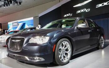 2015 Chrysler 300 Gets a Facelift in LA