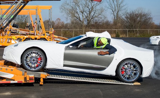 2015 corvette z06 begins shipping to dealers