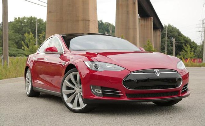 Tesla Model S Registrations Sink 22 Percent
