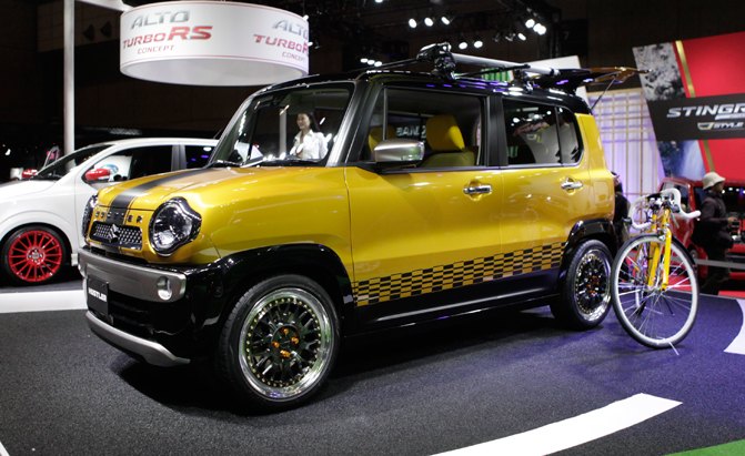 Suzuki Hustler is Strangely Stylish in Black and Yellow