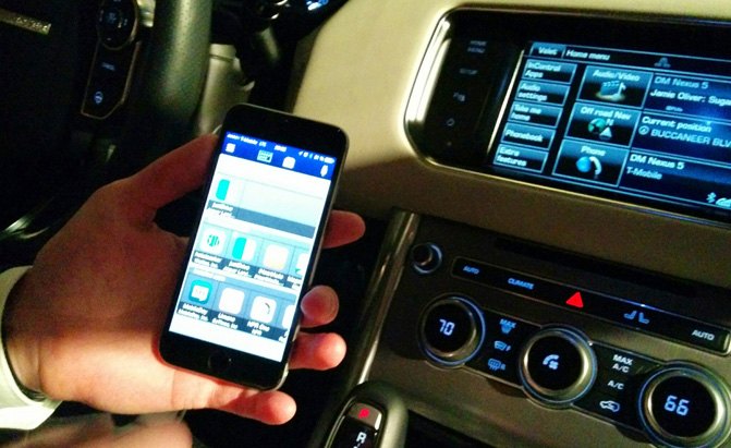 jaguar land rover shows off smartphone app integration at ces