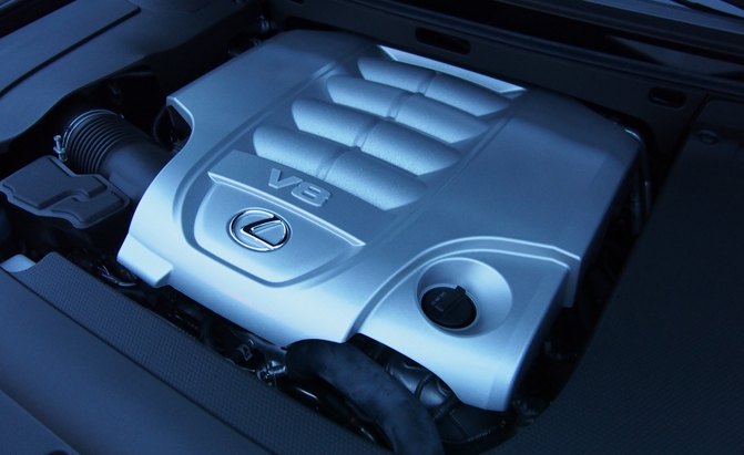 Lx570 Engine Five-Point Inspection: 2015 Lexus LX 570 | AutoGuide.com