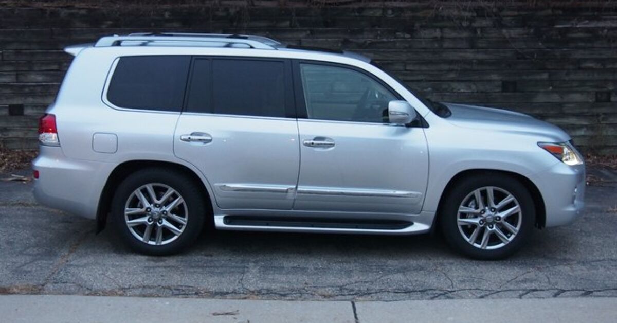 Five-Point Inspection: 2015 Lexus LX 570 | AutoGuide.com