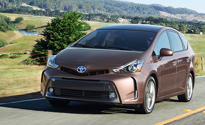 top 10 safest affordable midsize cars of 2015