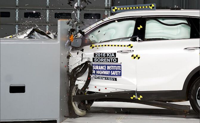 2016 Kia Sorento Named IIHS Top Safety Pick