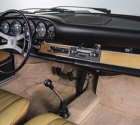 porsche classic offers new dash for old 911s