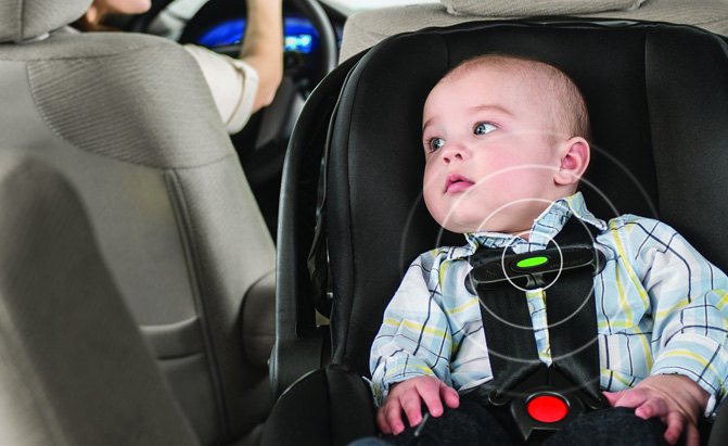 New Car Seat Won't Let You Forget Your Baby in a Car