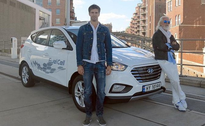 hyundai tucson fuel cell travels record 1 480 miles in 24 hours