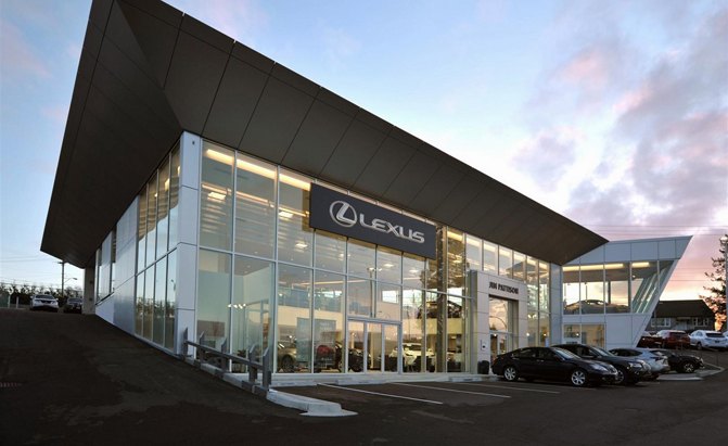 Lexus Testing No-Haggle Pricing at Dealerships