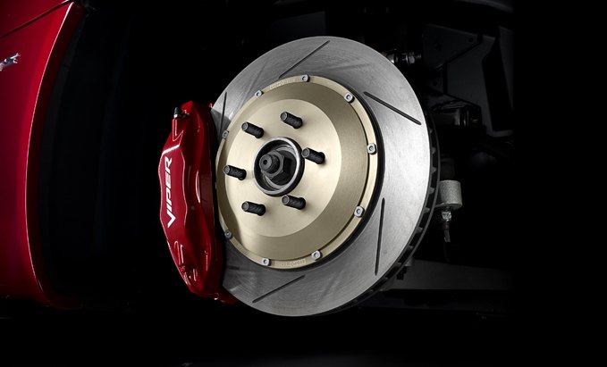 Top 10 Ways to Be a Better Track Driver | AutoGuide.com