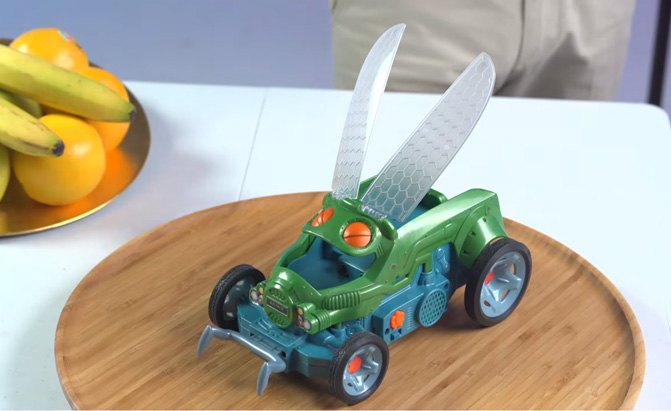 This Toy Car Runs on Cricket Power