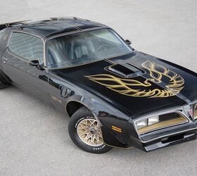 'Smokey and the Bandit' Pontiac Firebird Trans Am Sells for $550K at Auction