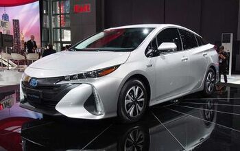 2017 Toyota Prius Prime Video, First Look