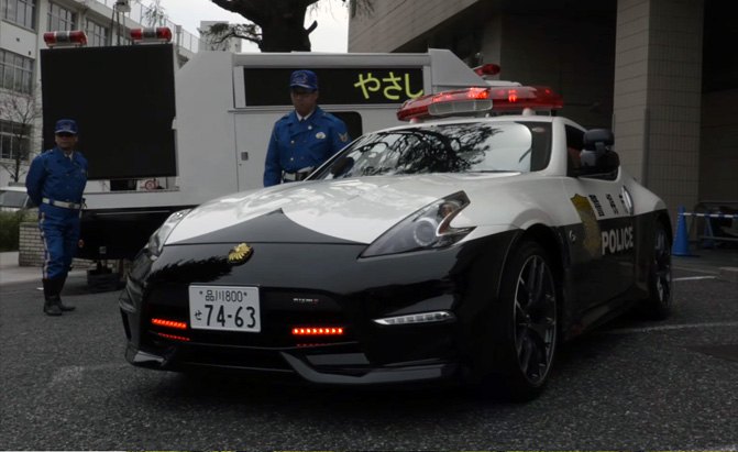 nissan 370z nismo joins tokyo s police fleet