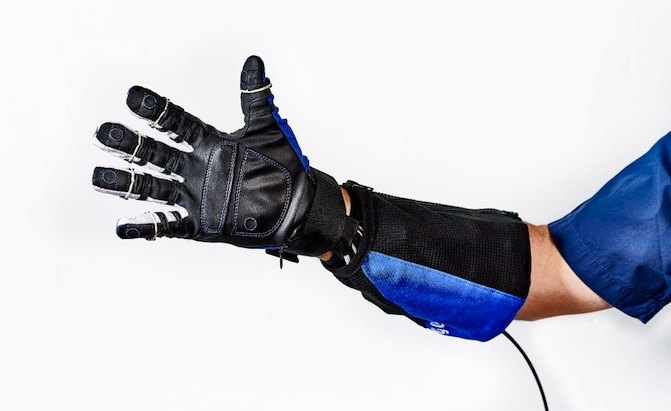 GM to Test New Robot Glove for Factory Workers