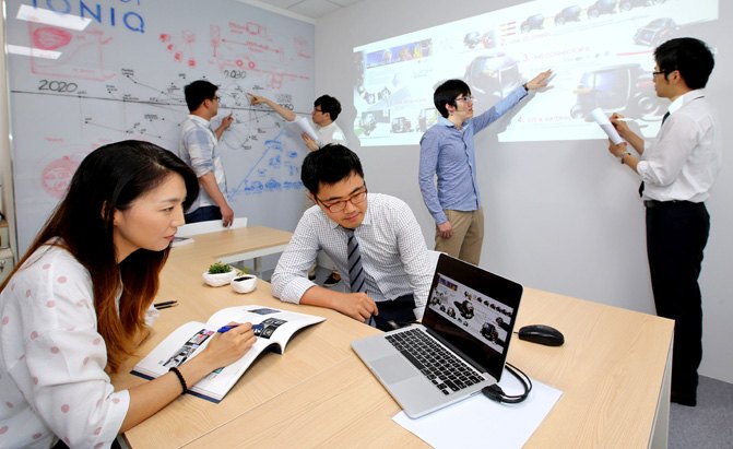 Hyundai Starts New Lab to Study Future Mobility Solutions