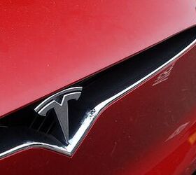 Tesla's Latest Software Update Improves Autopilot Safety