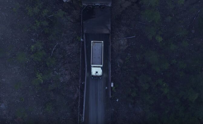 volvo puts a self driving truck to work in the mines