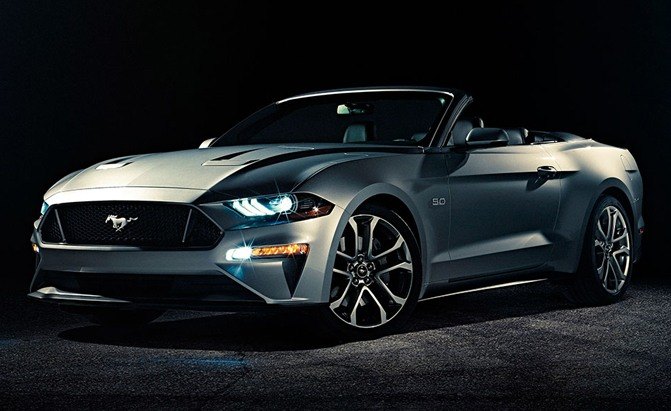 2018 ford mustang convertible debuts but no information revealed