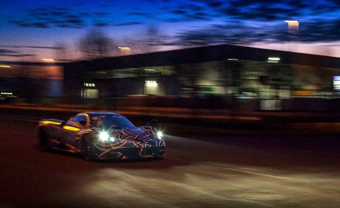 What Can You Make Out in This Dark Pagani Huayra Roadster Teaser?