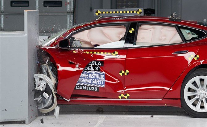 Tesla Model S Falls Short of IIHS Top Safety Pick Rating