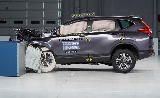 2017 Honda CR-V Earns IIHS Top Safety Marks