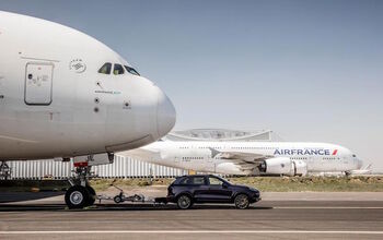 Watch the Porsche Cayenne Set a World Record by Towing an Airbus A380