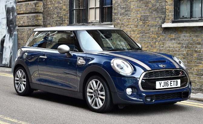 2018 Mini Base MINI Announces Prices, Features for Entire 2018 Lineup | AutoGuide.com