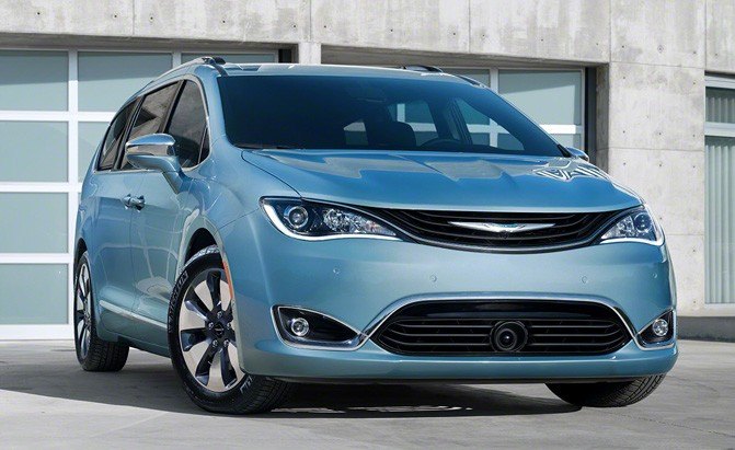 2017 Chrysler Pacifica Hybrid Voluntarily Recalled