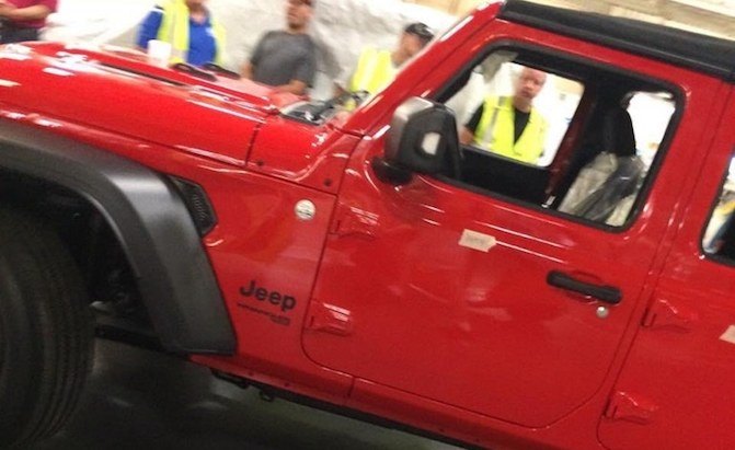 Photo of 2018 Jeep Wrangler JL Leaks Online