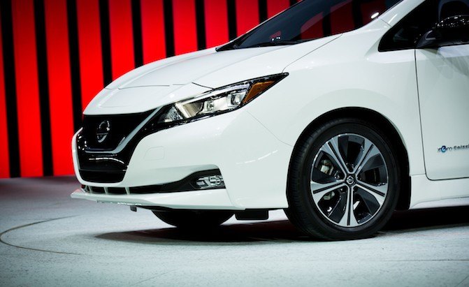 Nissan Hopes to Entice the Youths With Sporty Leaf Nismo