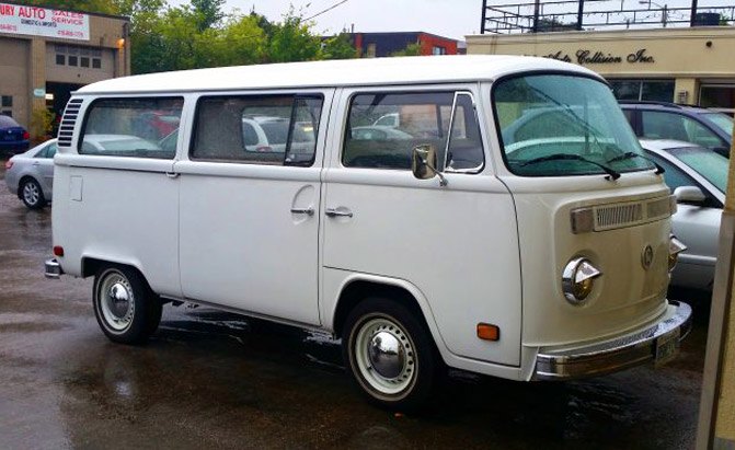 What It's Like to Drive an Electric Volkswagen Microbus With a Manual Transmission