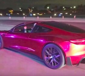 Watch the New Tesla Roadster Accelerate and Go Into Plaid