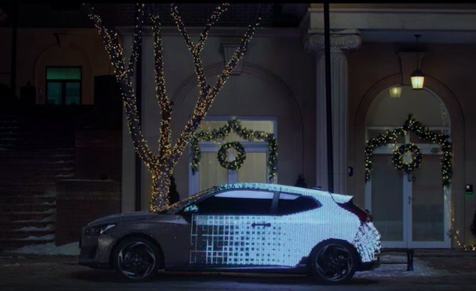 Hyundai Teases the New 2019 Veloster Once Again