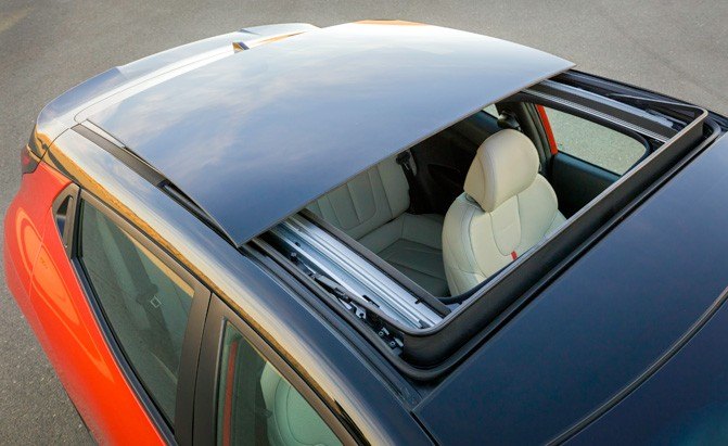 lawsuits for shattering sunroofs are moving forward