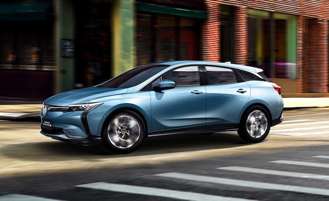 Buick Velite 6 Comes in Plug-In and Pure EV Flavors