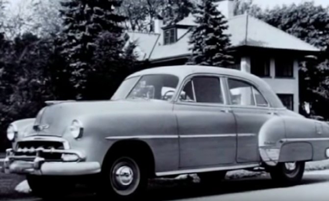 That Time Chevy Spent 20 Minutes Relentlessly Trashing the '52 Ford